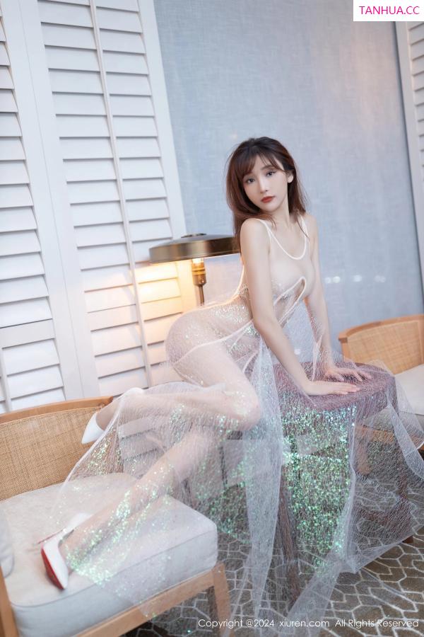 陆萱萱  [XiuRen]高清写真图 2024.03.21 No.8271 陆萱萱 性感美腿第4张图片